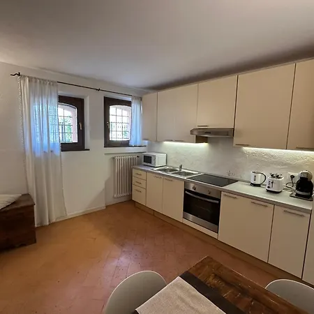 Sottocastello Apartment *