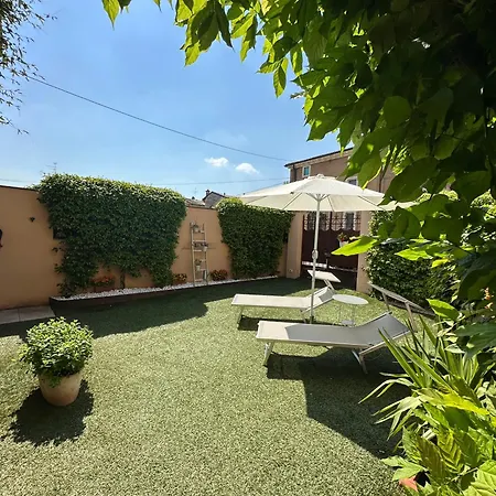 Sottocastello Apartment *